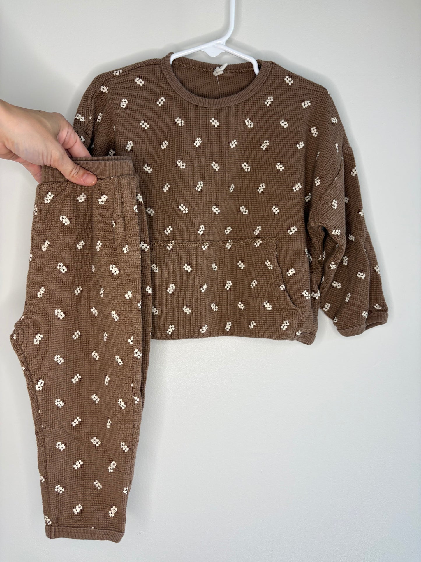 pre-loved :: 2-3T Brown Floral Waffle Set