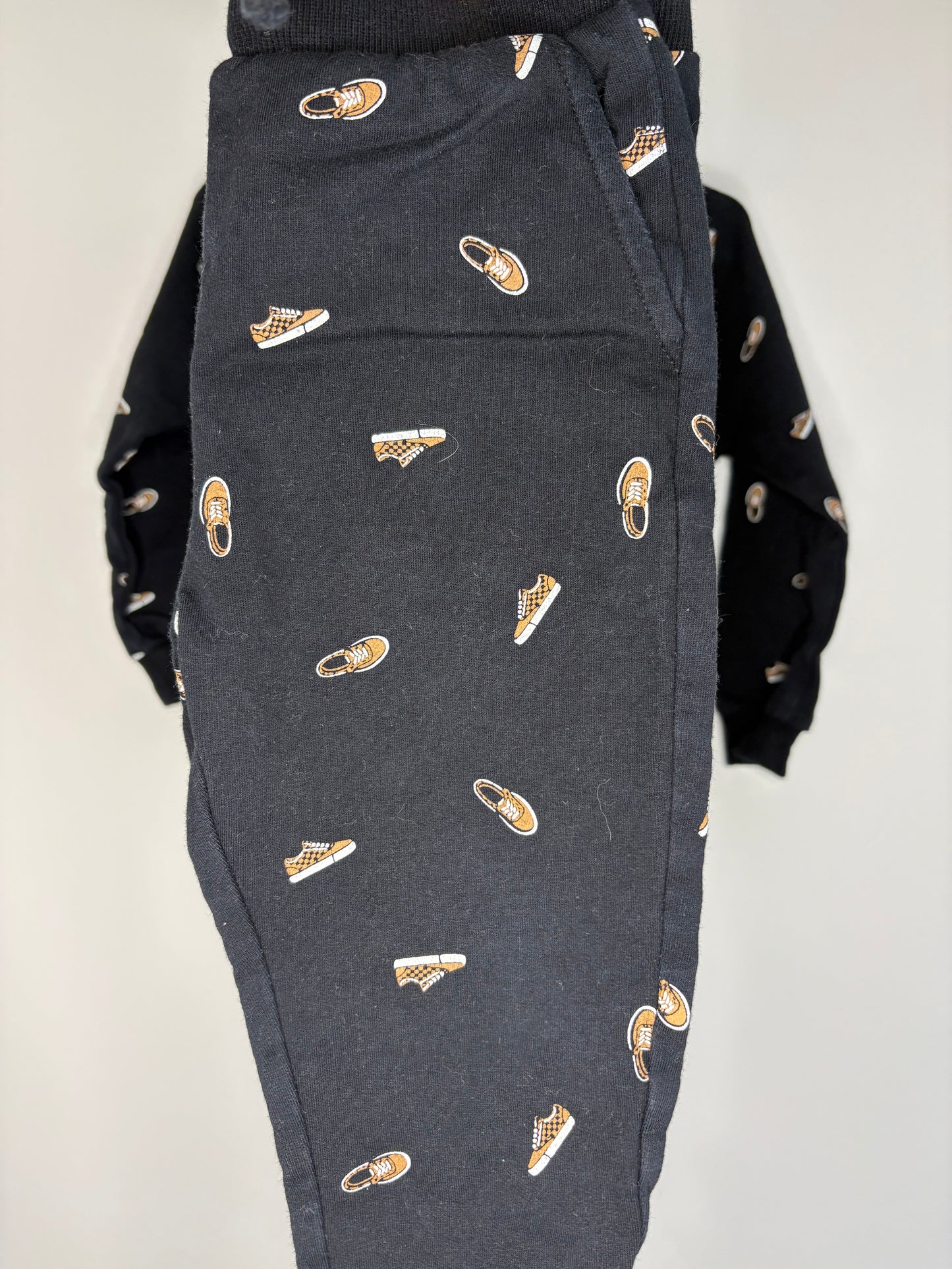 pre-loved :: 24M Sneaker Print Matching Set