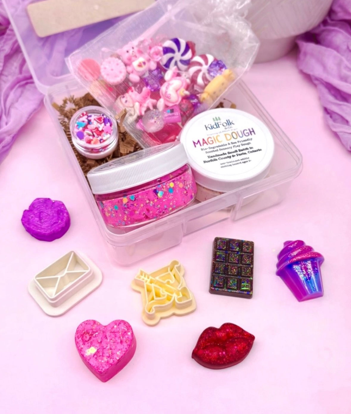 Valentine's On-The-Go Magic Dough Play Kit