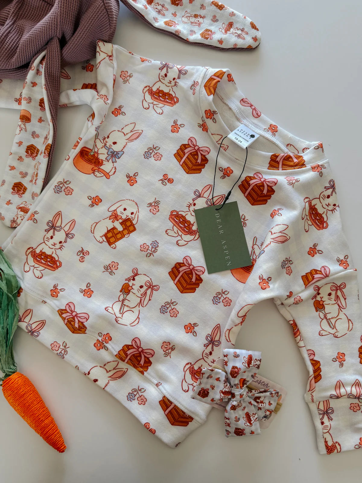 Crewneck - Floral Bunnies