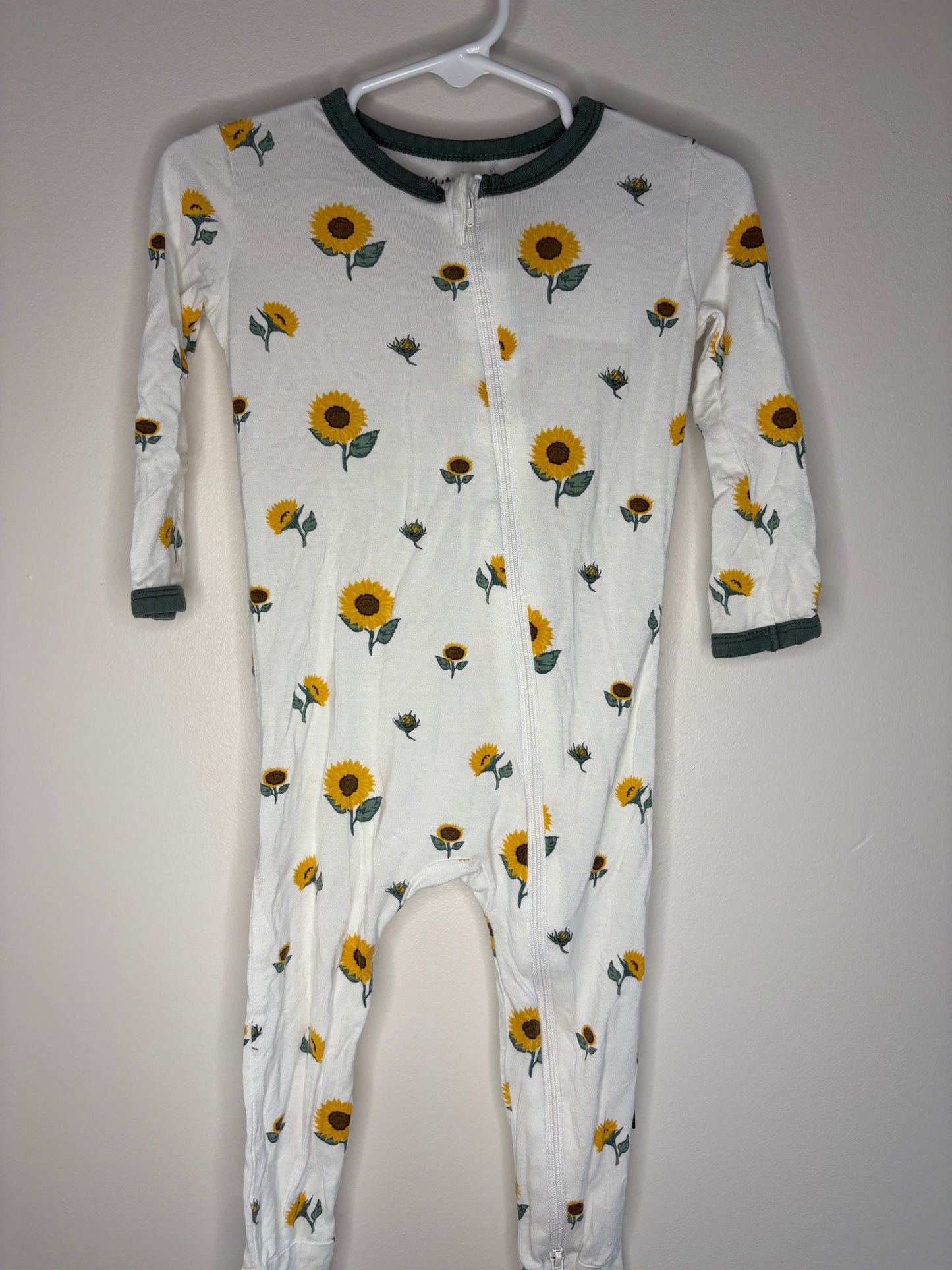 pre-loved :: 18-24M Black Floral Footless Sleeper (EUC)