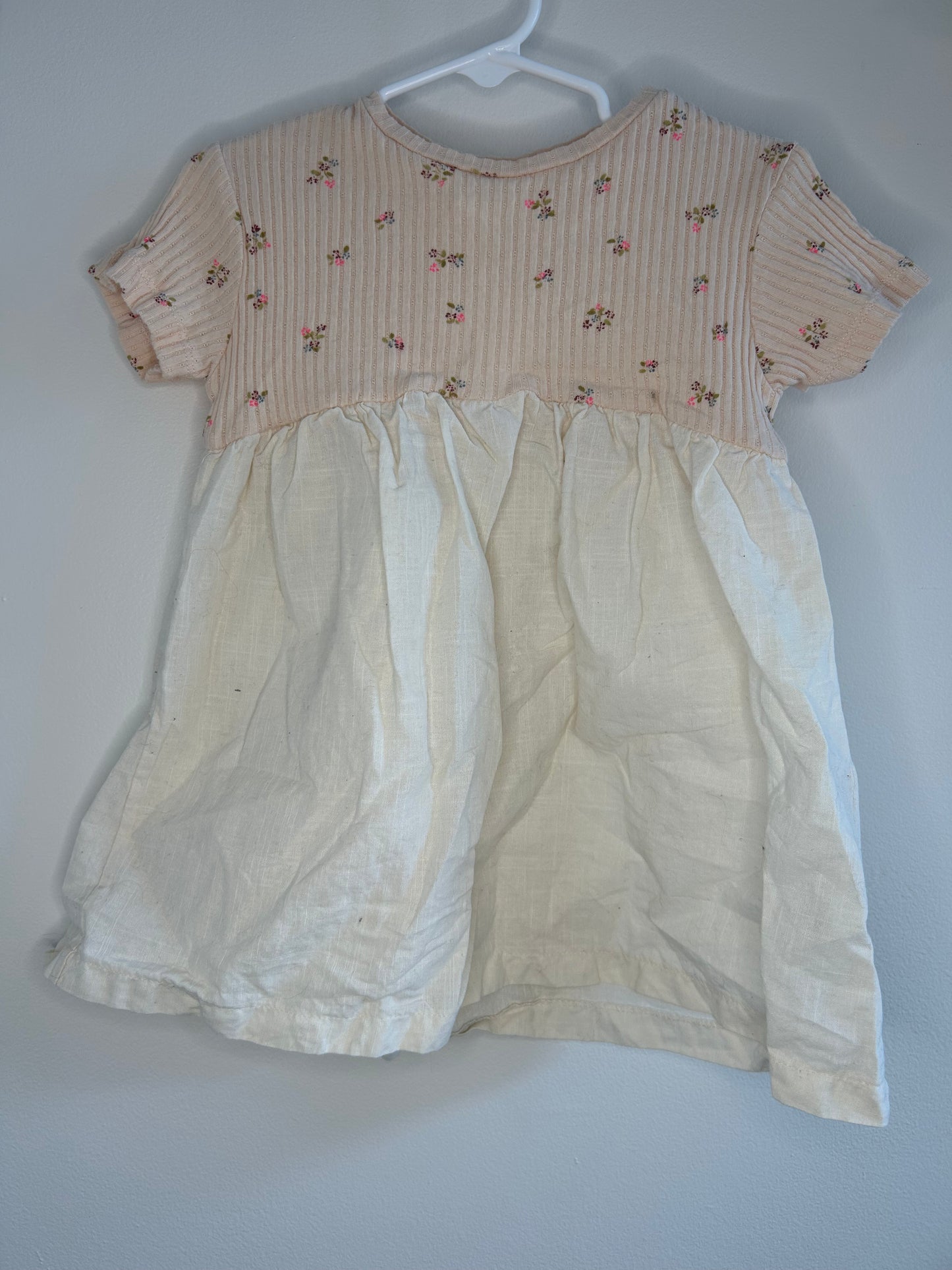 pre-loved :: 2-3T Mixed Media Beige Floral Dress by ZARA