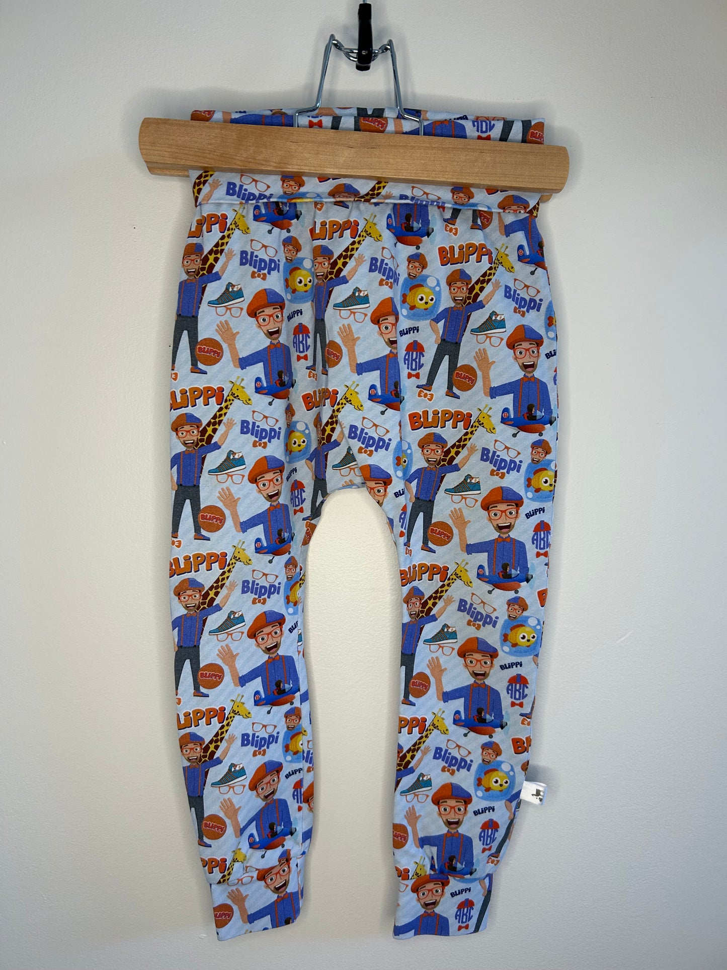 pre-loved :: 2-5T Grow With Me Blippi Pants by Handmade