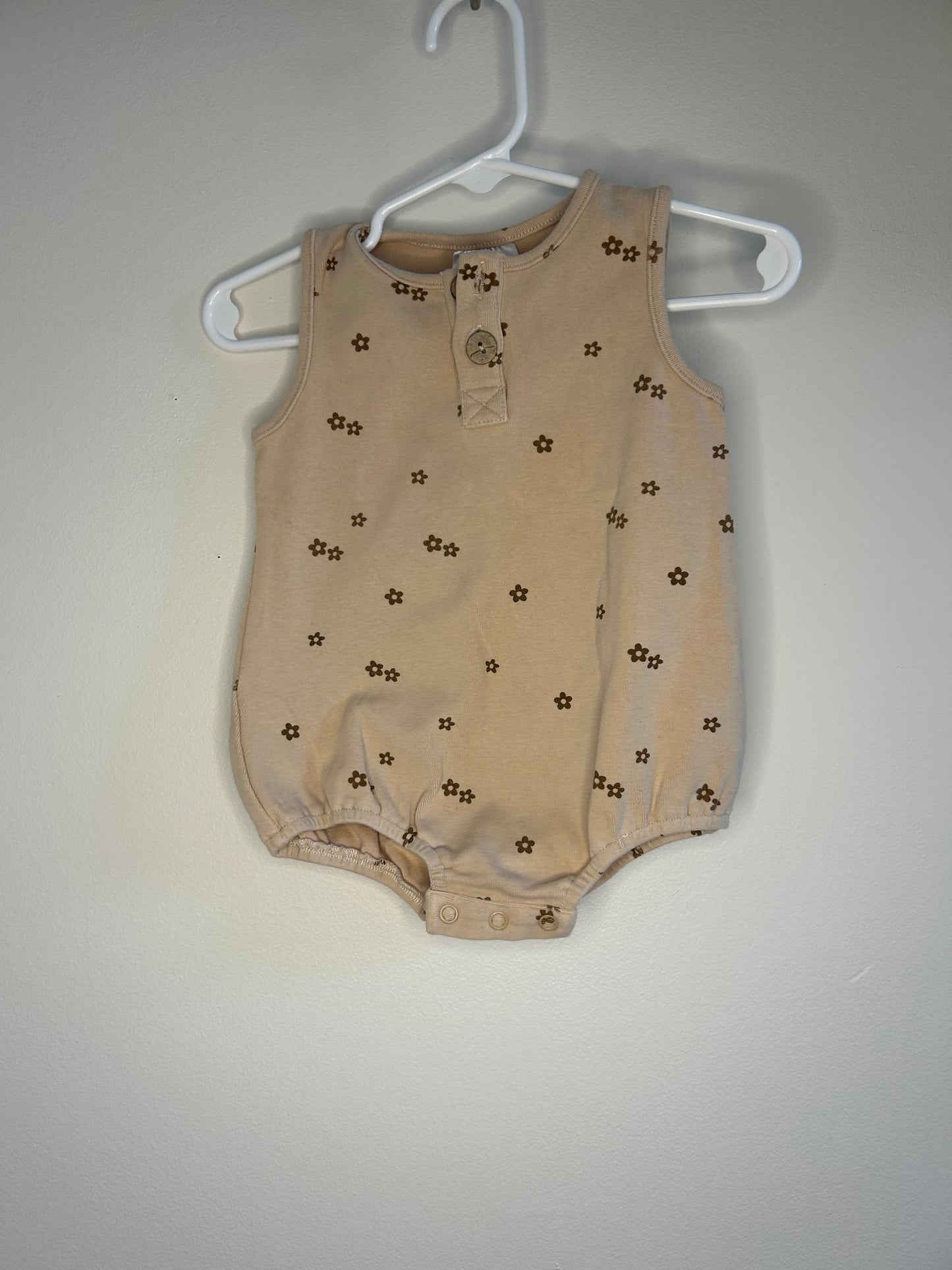 pre-loved :: 6-12M Beige Floral Tank Romper by Mebie Baby