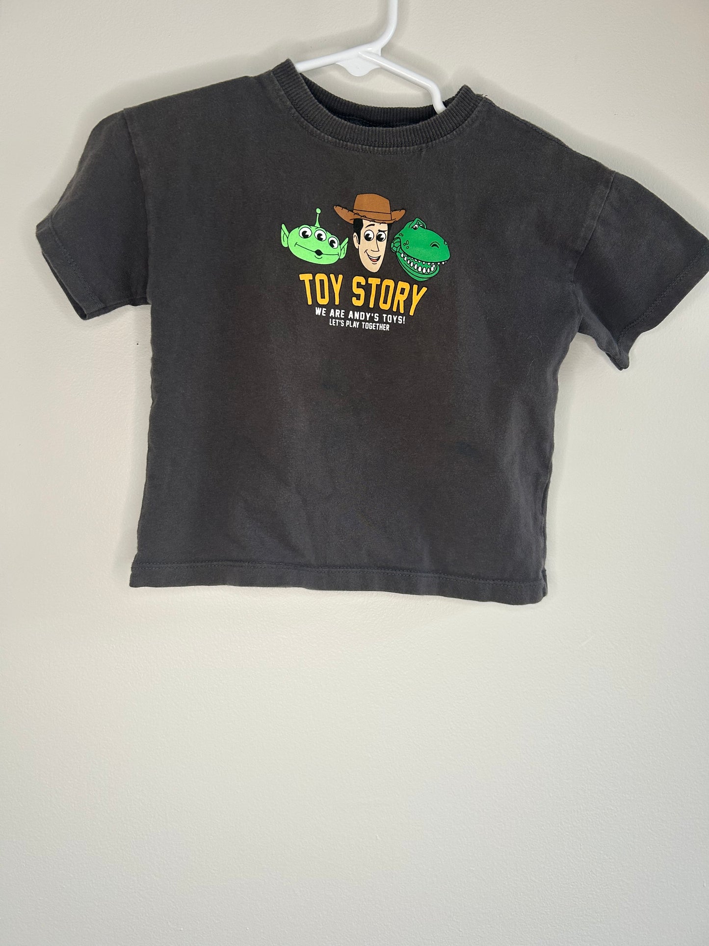 pre-loved :: 2T Grey Toy Story Tee by ZARA