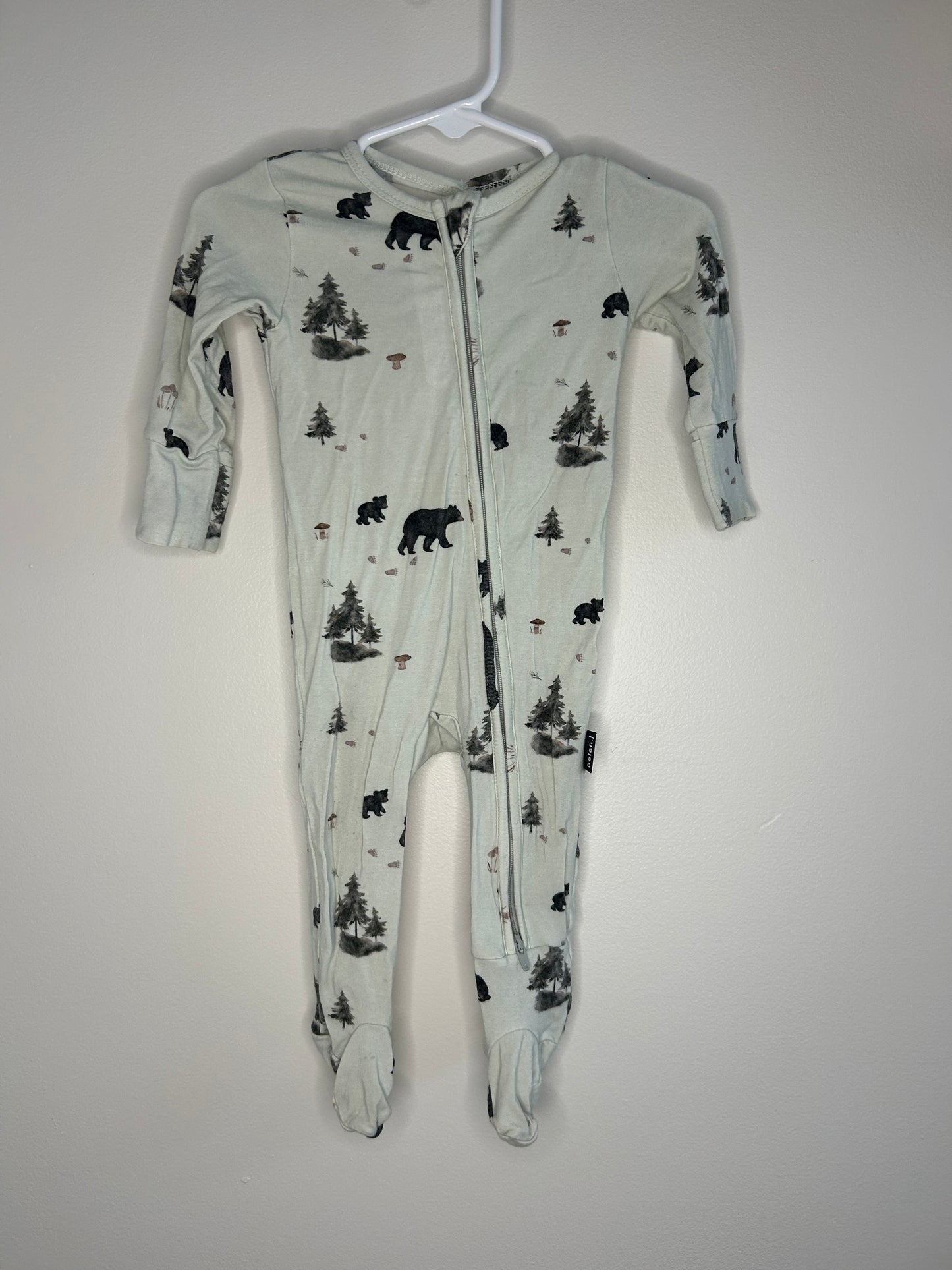 pre-loved :: 3-6M Winter Bears Bamboo Sleeper