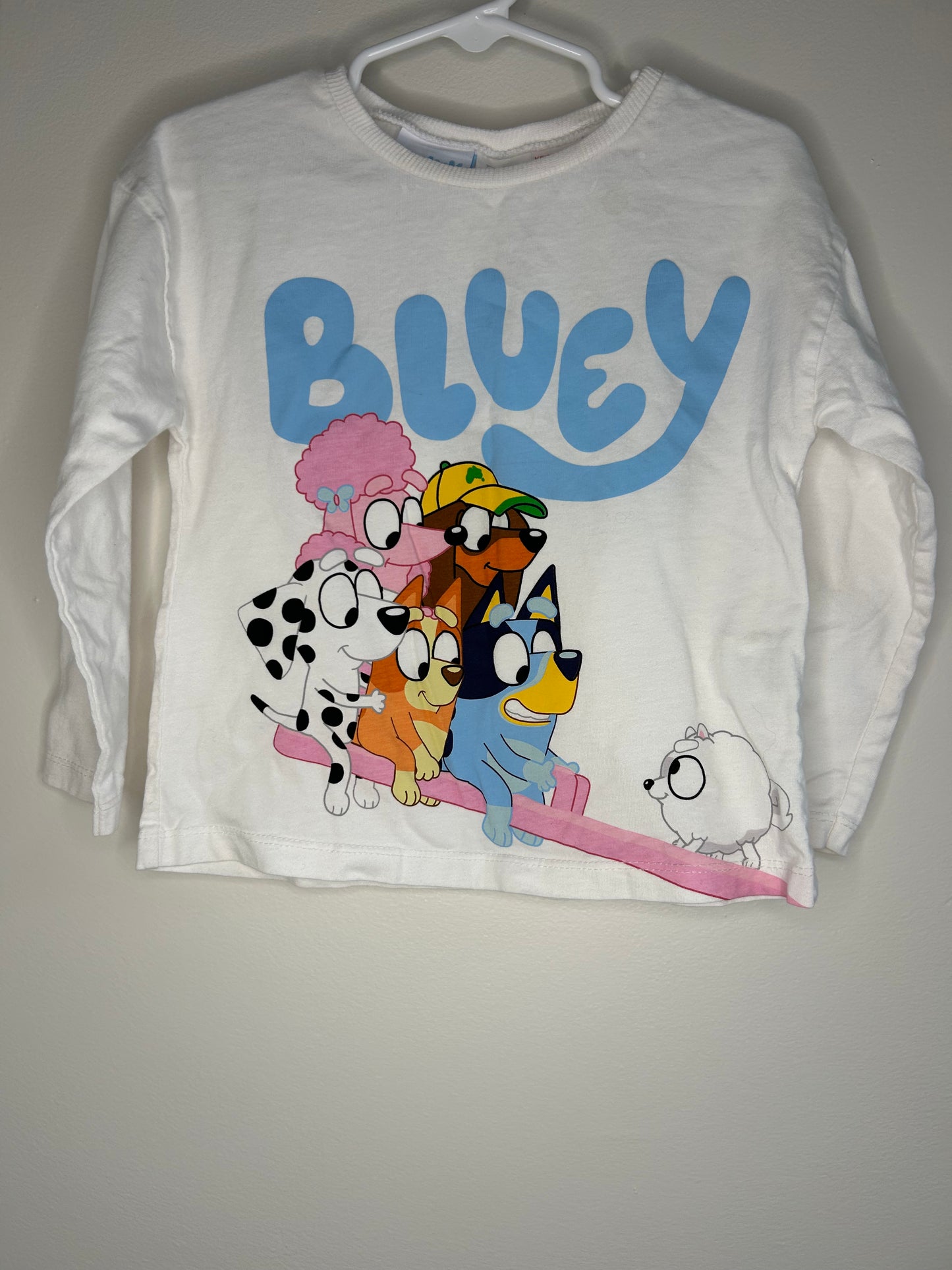 pre-loved :: 3-4T White Bluey Long Sleeve Top
