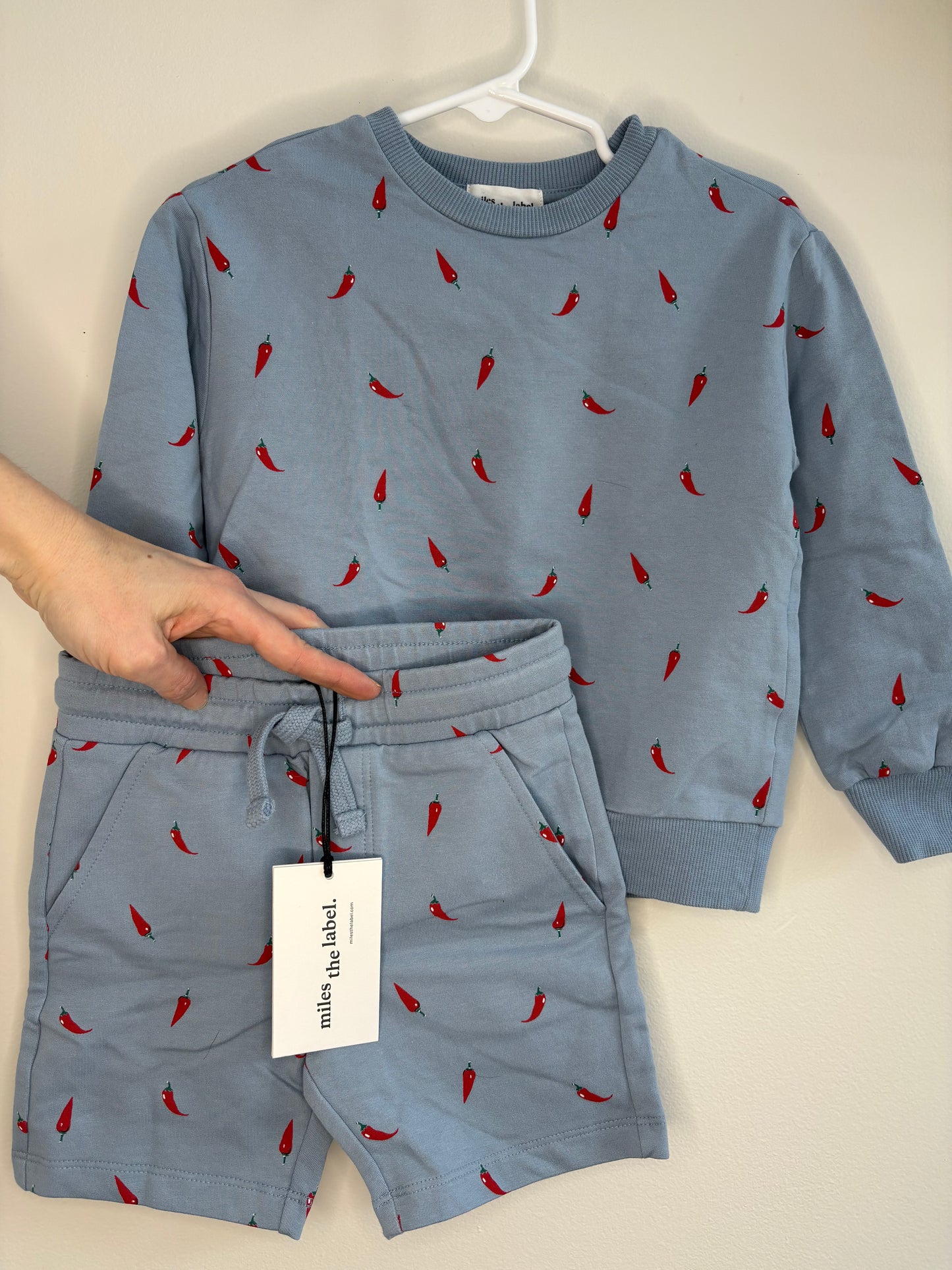 pre-loved :: 2T Chili Pepper Set (NWT)