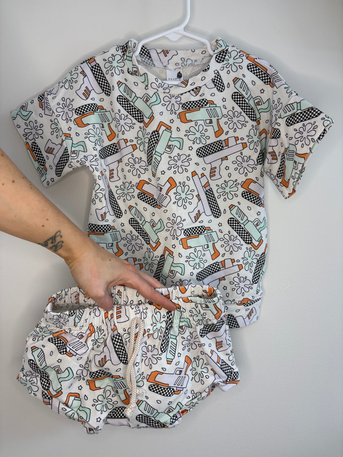 pre-loved :: 5T Water Guns Short & Top Set (like new)