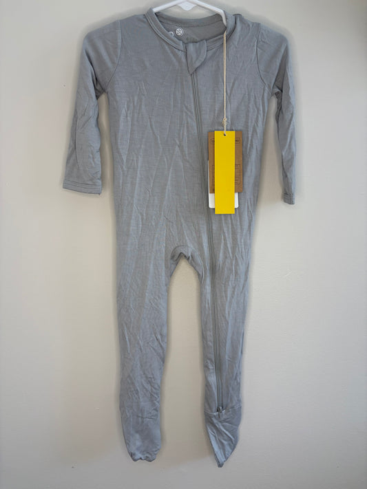 pre-loved :: 12-18M Slate Grey Bamboo Footie (NWT)
