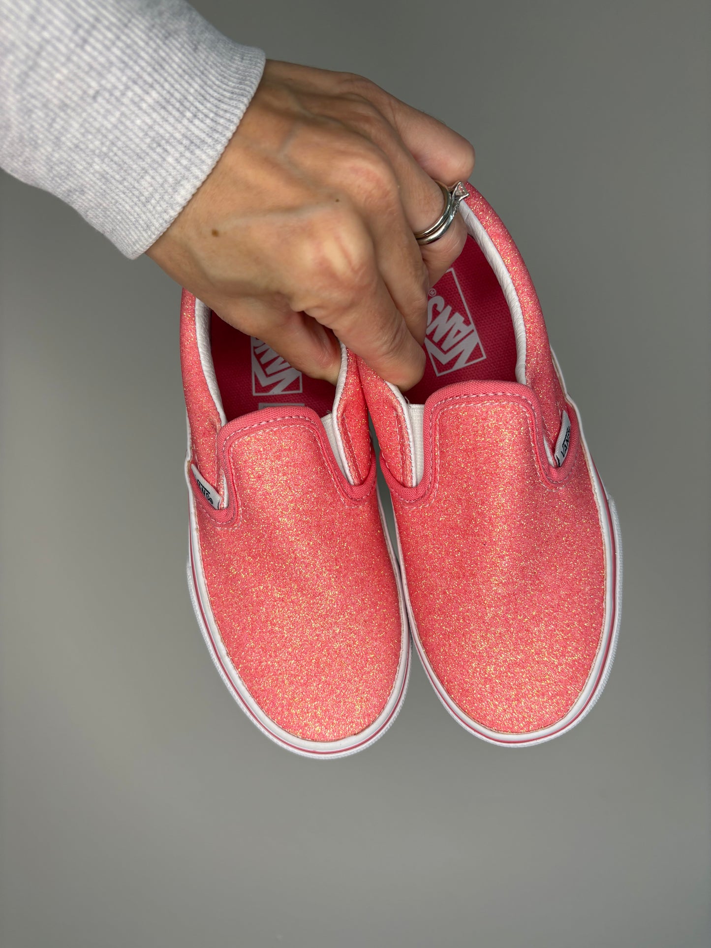 pre-loved :: Toddler 13 Classic Slip-On Glitter Pink (NEW)
