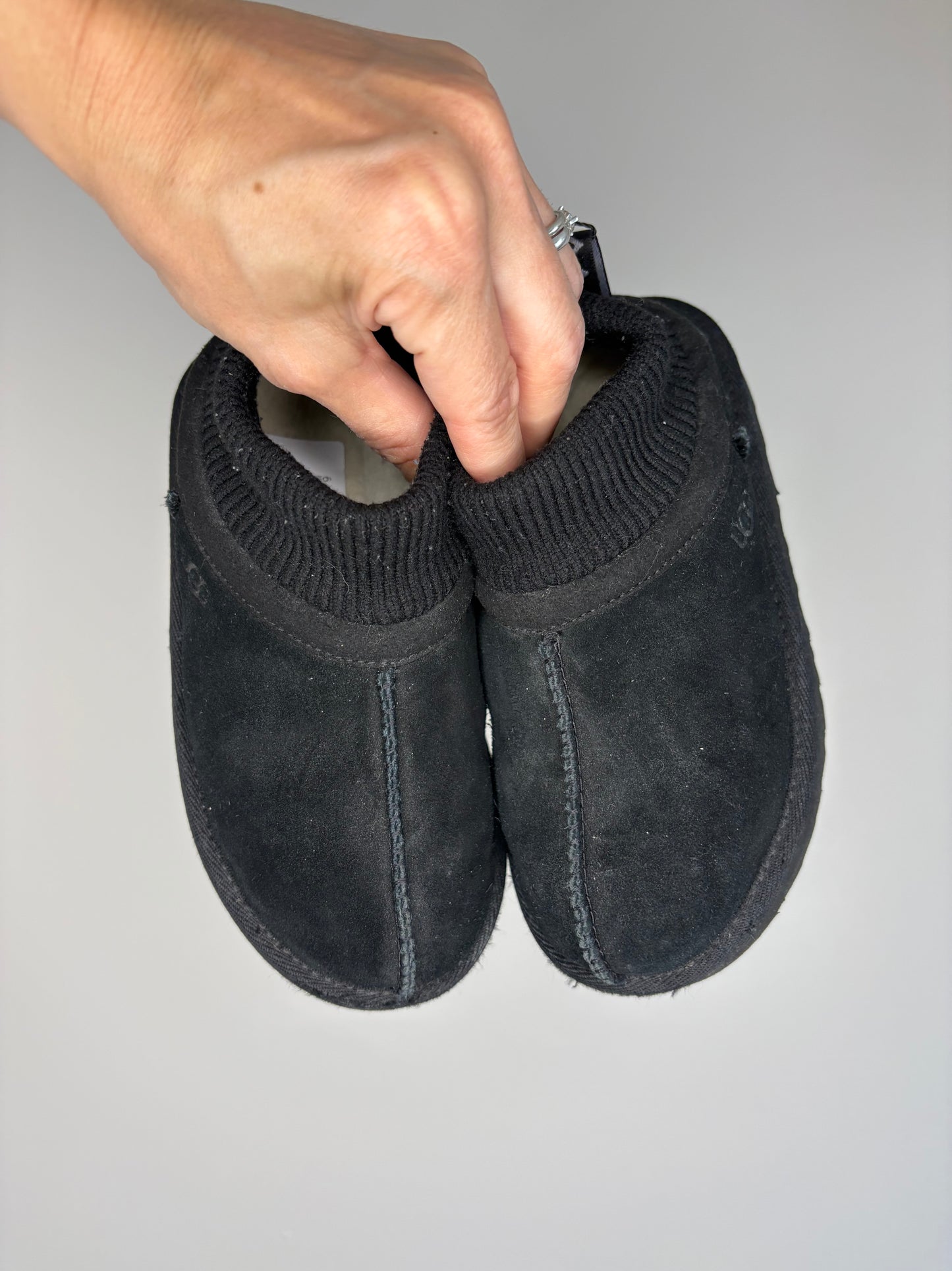 pre-loved :: Toddler 11 UGG Tasmans
