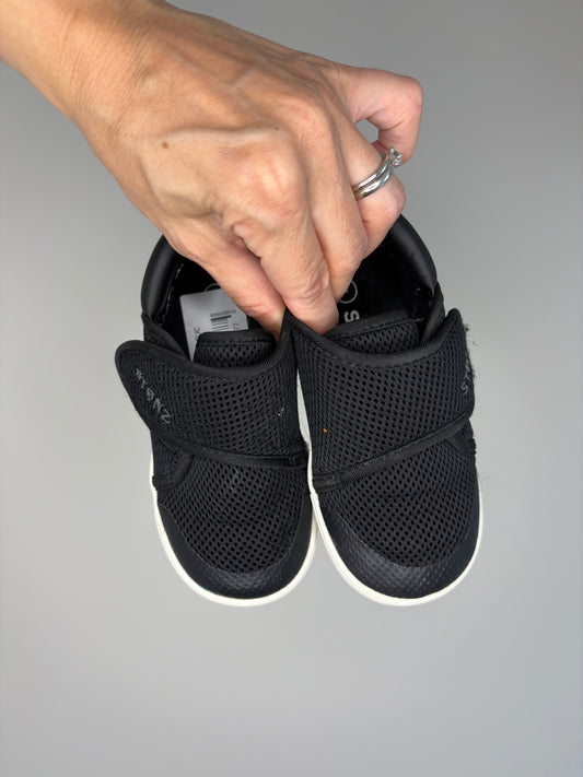 pre-loved :: Toddler 9 Hard Sole Cruisers (small fit)