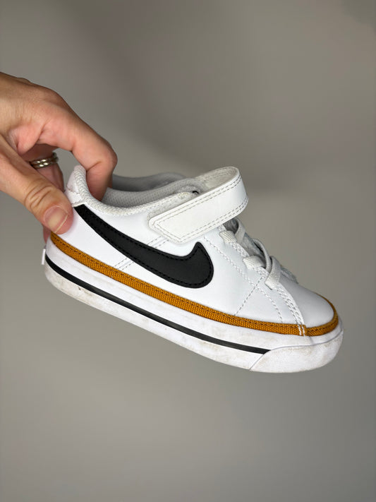pre-loved :: Toddler 9C Court Legacy Slip On Sneaker