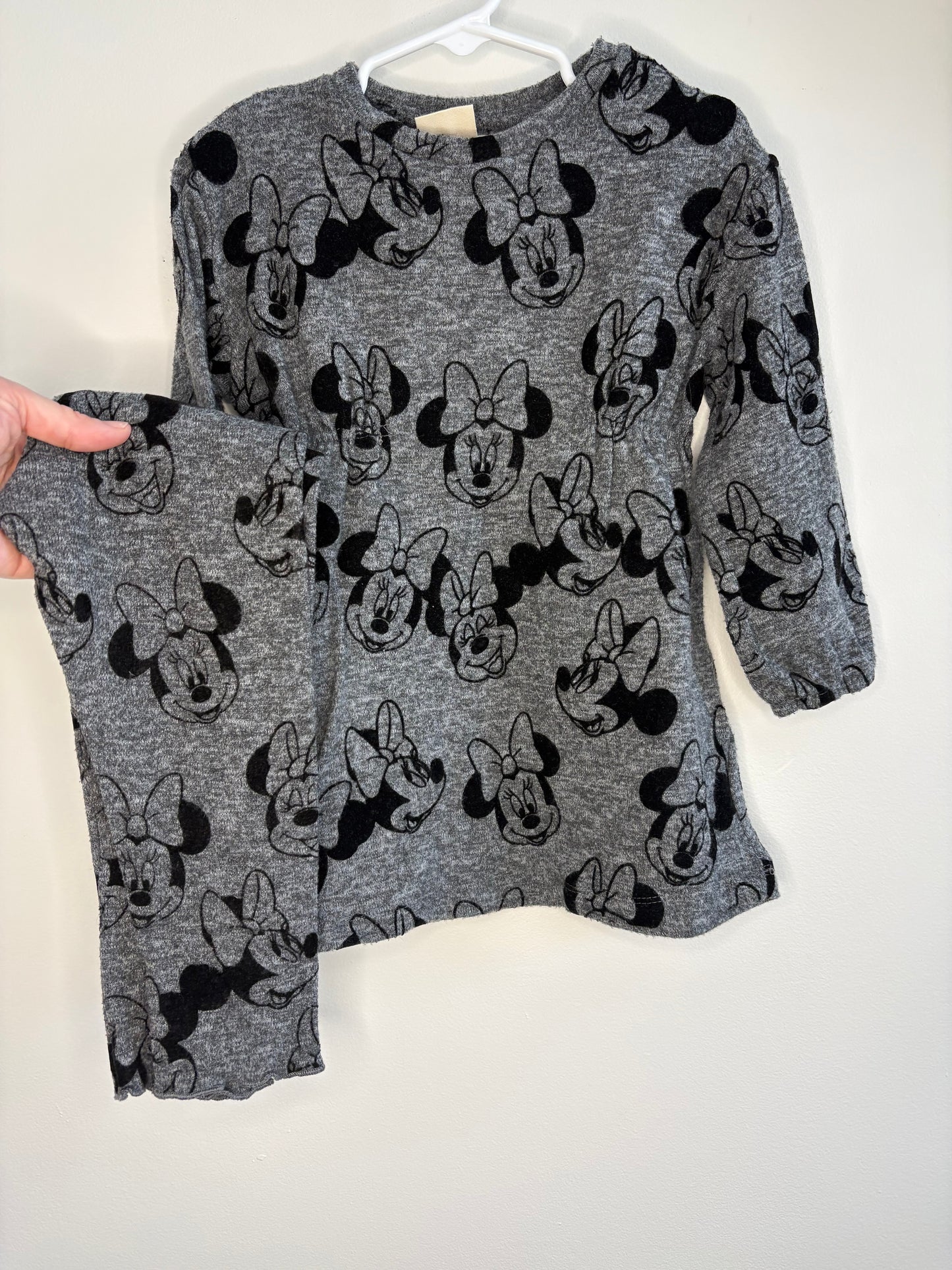 pre-loved :: 18-24M Grey/Black Minnie Set (fits big)