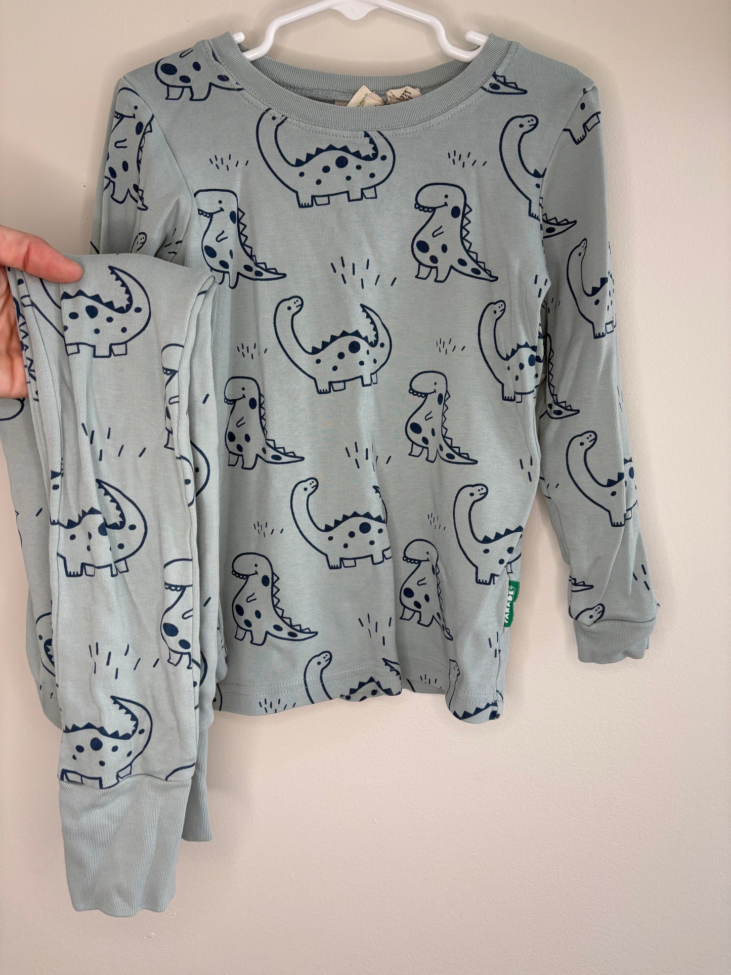 pre-loved :: 5-6Y Blue Dino Jammies