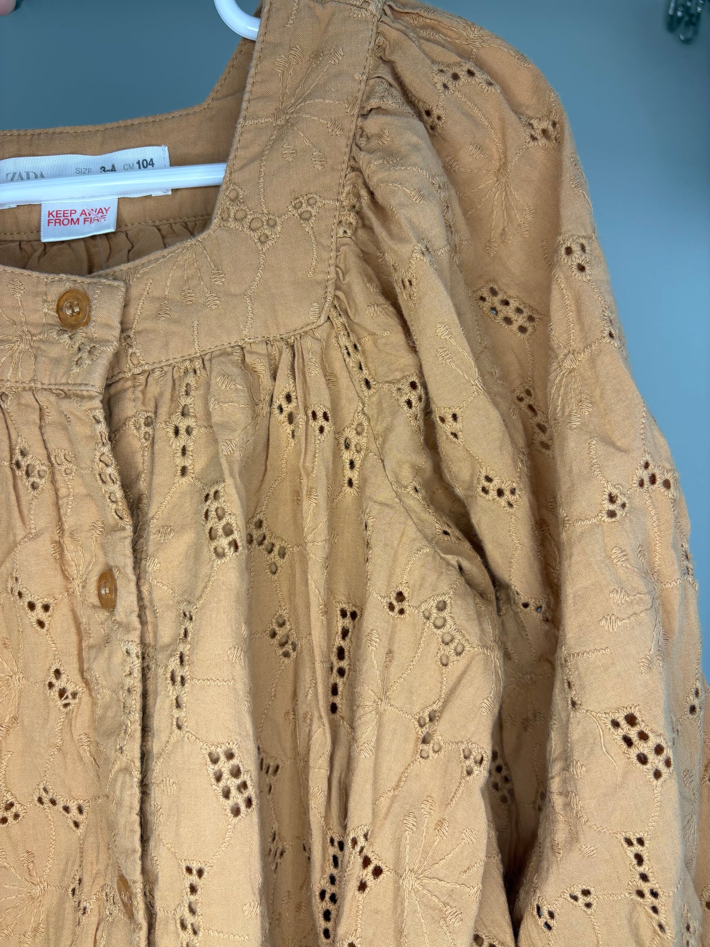 pre-loved :: 3-4T Caramel Eyelet Dress