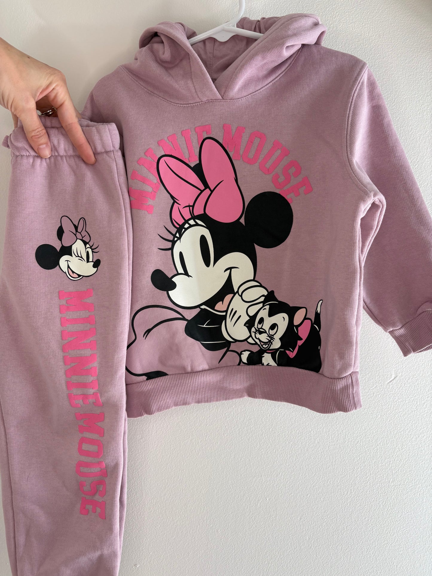 pre-loved :: 3-4T Purple Minnie Mouse Set