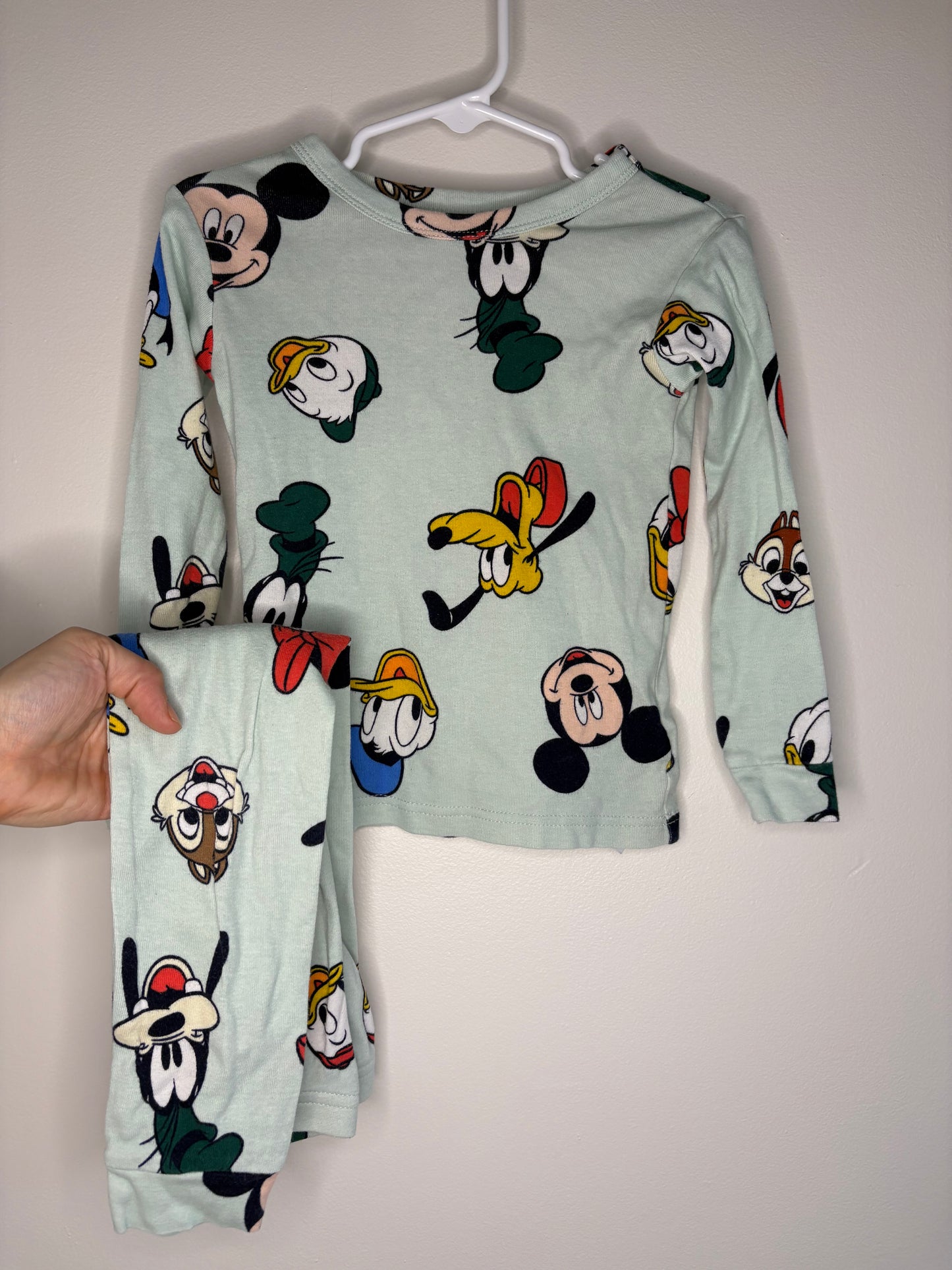 pre-loved :: 4T Mickey & Friends Jammies