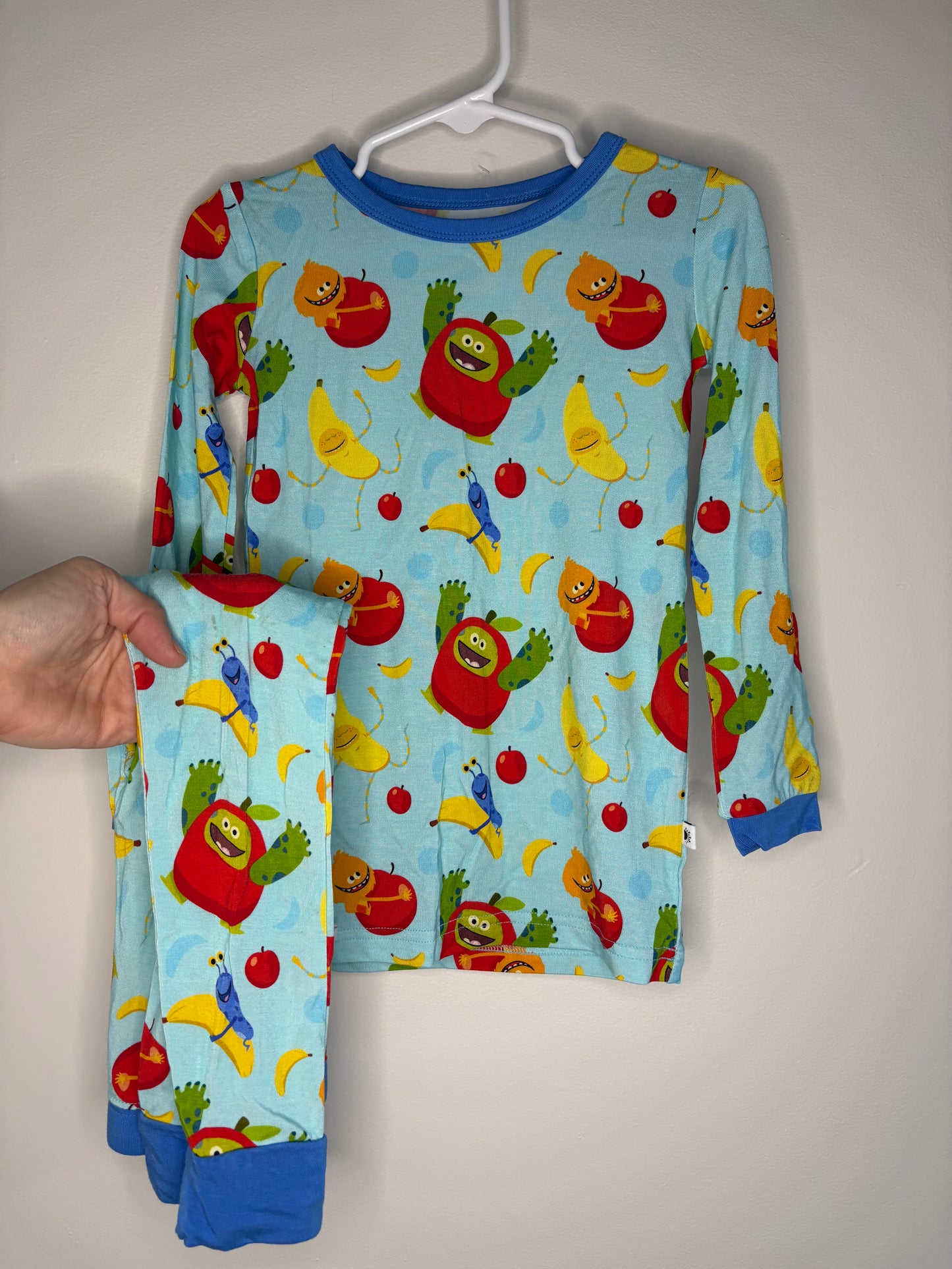 pre-loved :: 4T Fruit Monsters (Super Simple Songs) Bamboo Jammies