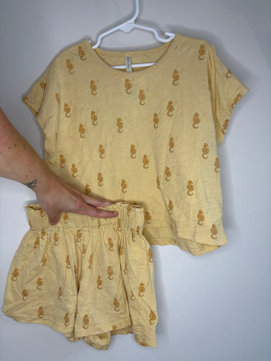 pre-loved :: 4-5T Seahorse Yellow Matching Set