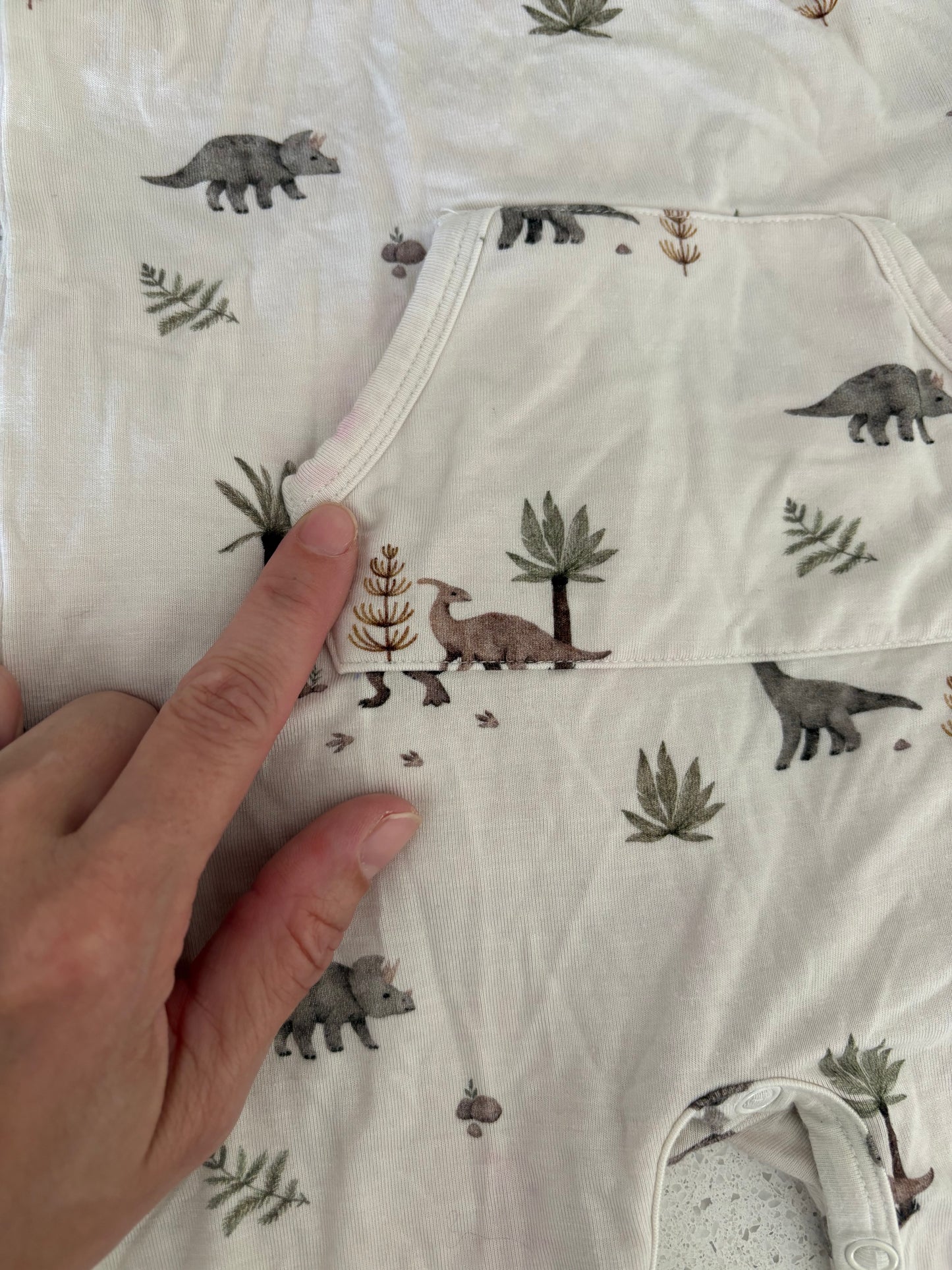 pre-loved :: 18-24M Bamboo Dinosaur Pocket Romper (flaw)