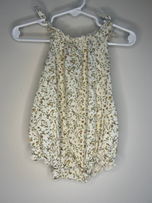 pre-loved :: 6-12M Shoulder Tie Floral Bubble Short Romper by Rylee + Cru