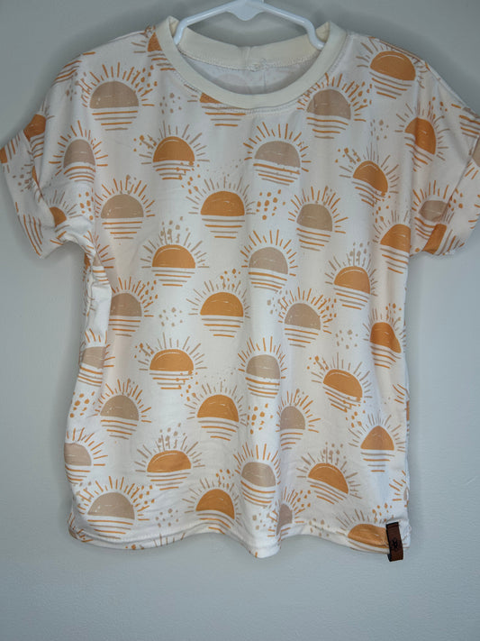 pre-loved :: 3-4T Sun Print Tee by Mills & Mare