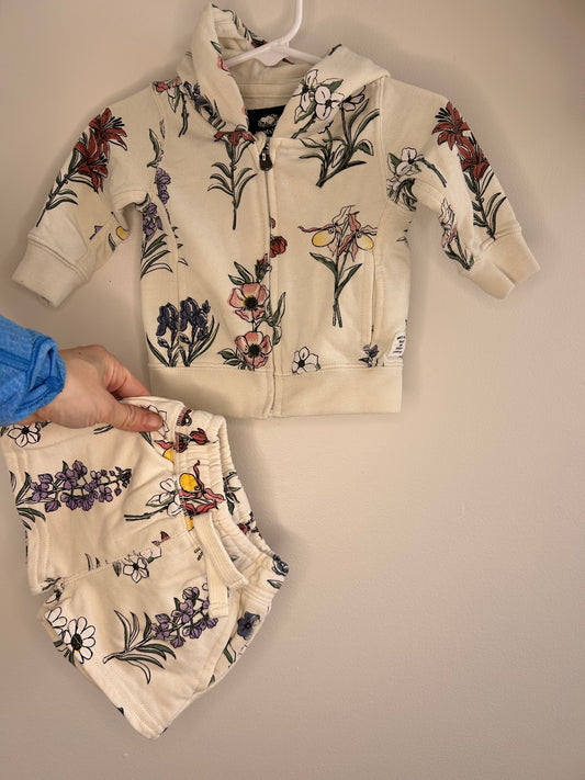 pre-loved :: 0-3M Floral Hoodie + Shorts Set by ROOTS