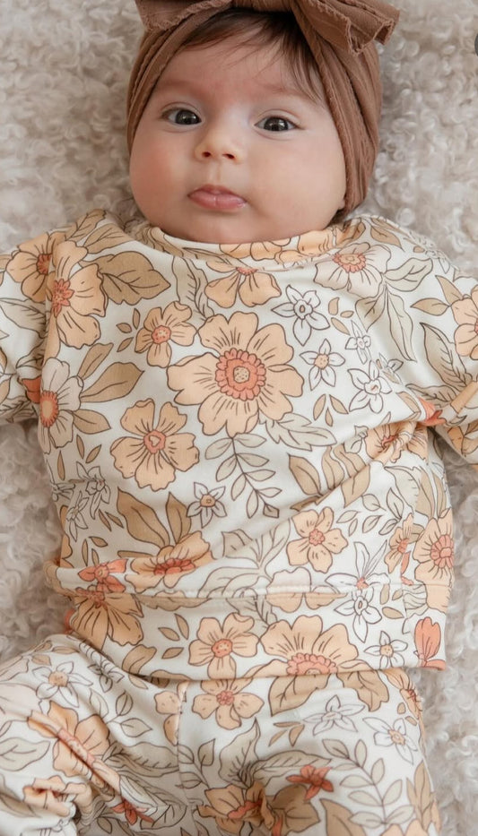 *RESCUE* Dainty Floral Crewneck