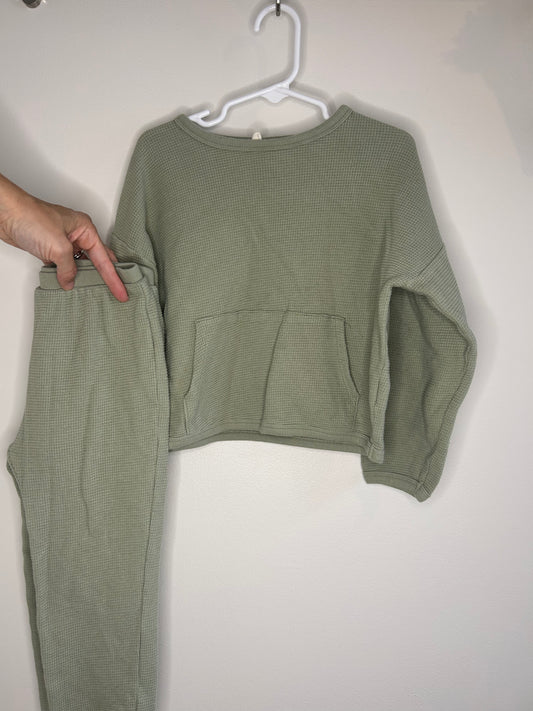 pre-loved :: 4-5T Green Waffle Matching Set (fits small)