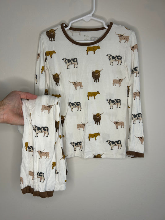 pre-loved :: 5T Bamboo Cow Sleepset (GUC)