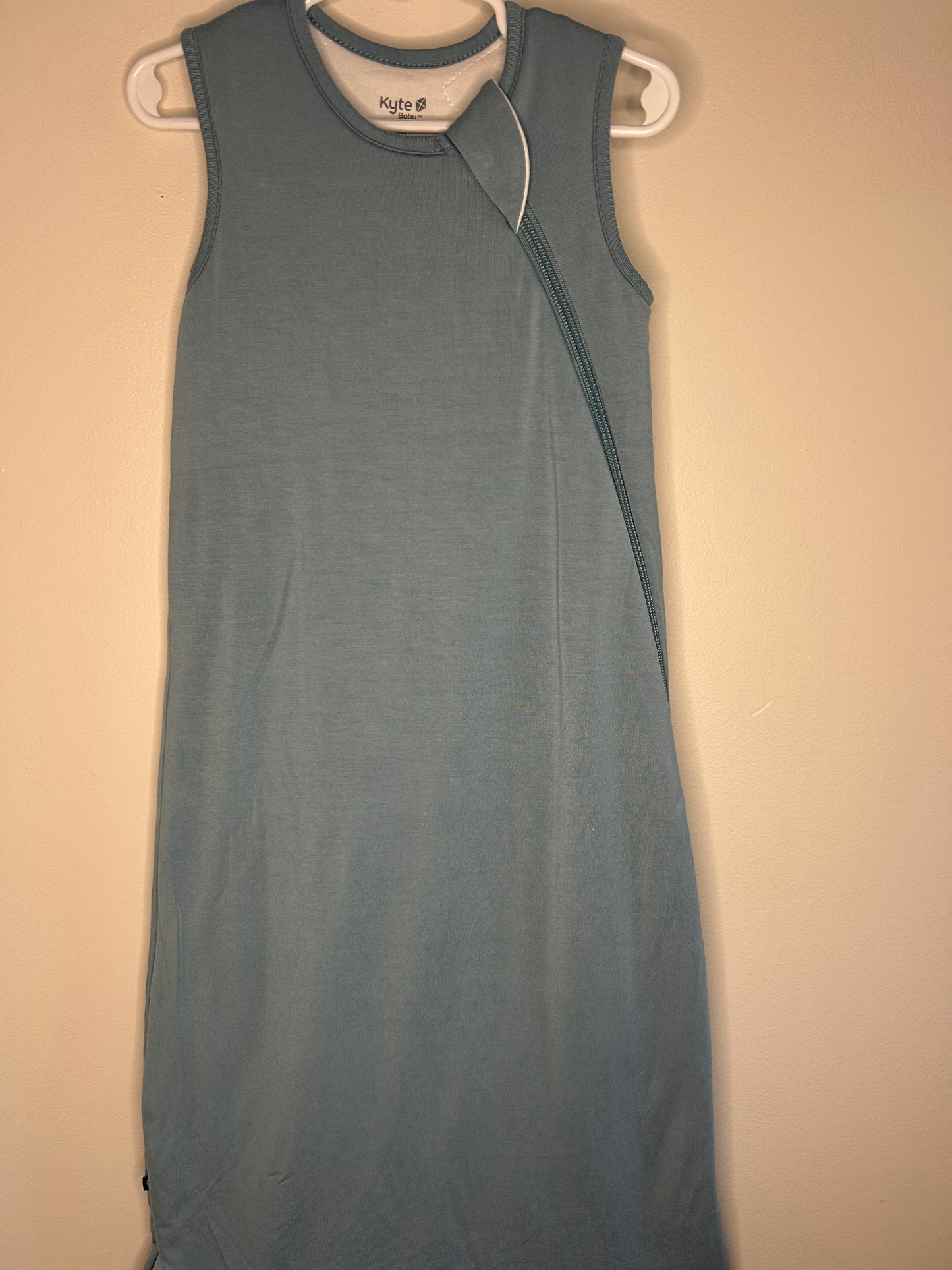 pre-loved :: Medium 1.0TOG Ice Blue Bamboo Sleepsack (like new)