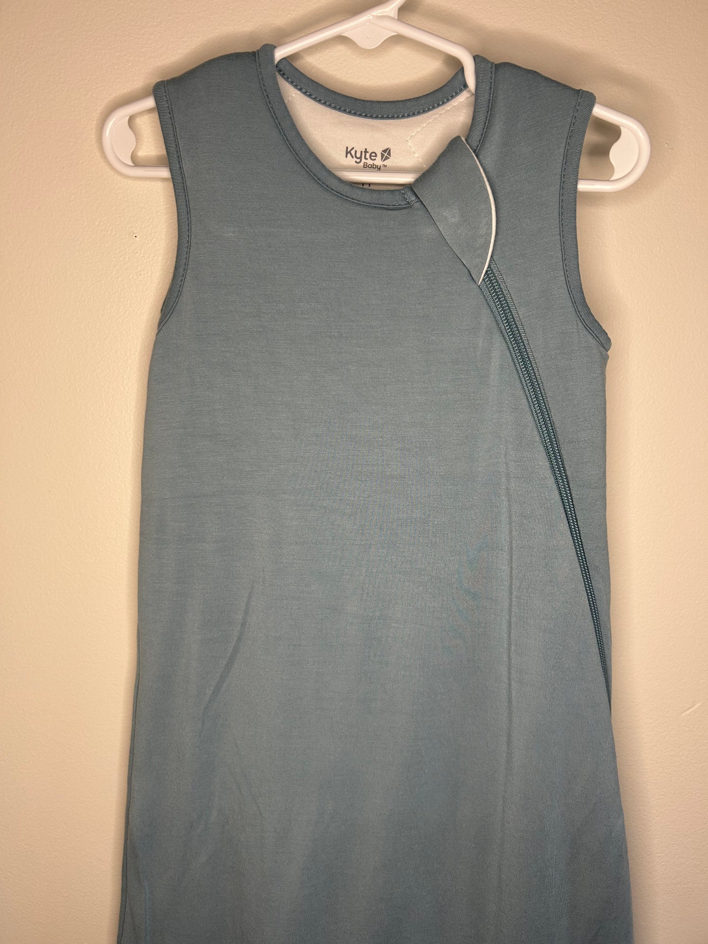 pre-loved :: Medium 1.0TOG Ice Blue Bamboo Sleepsack (like new)