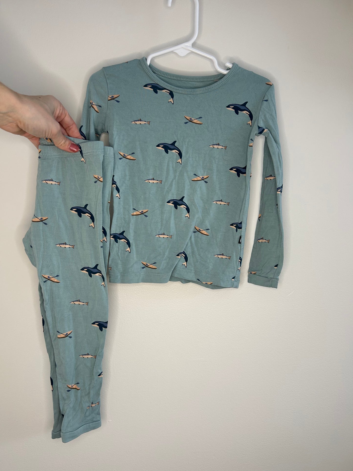 pre-loved :: 3T Whale Bamboo Jammies EUC