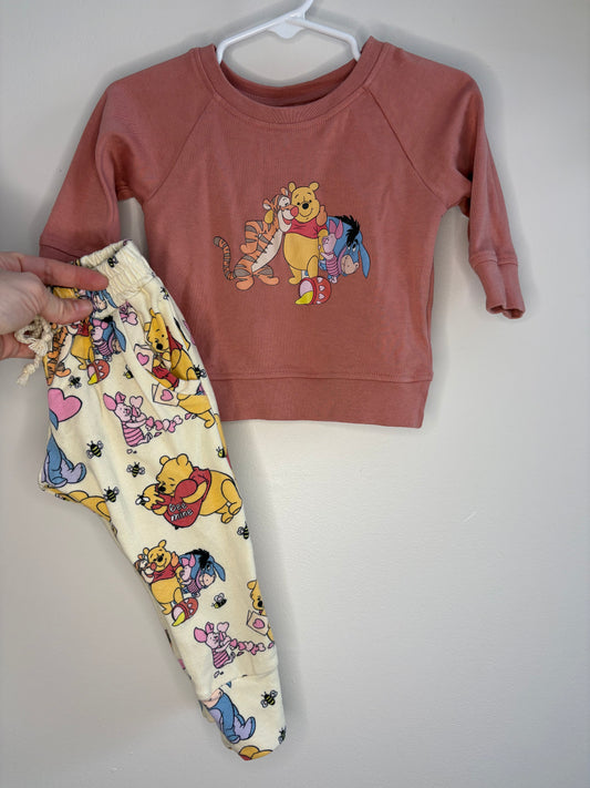 pre-loved :: 6-12M Winnie the Pooh Matching Set