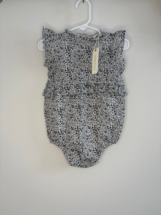 pre-loved :: 2T Grey Floral Short Romper (NWT)