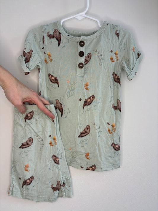 pre-loved :: 4-5T Otters Bamboo Sleep Set