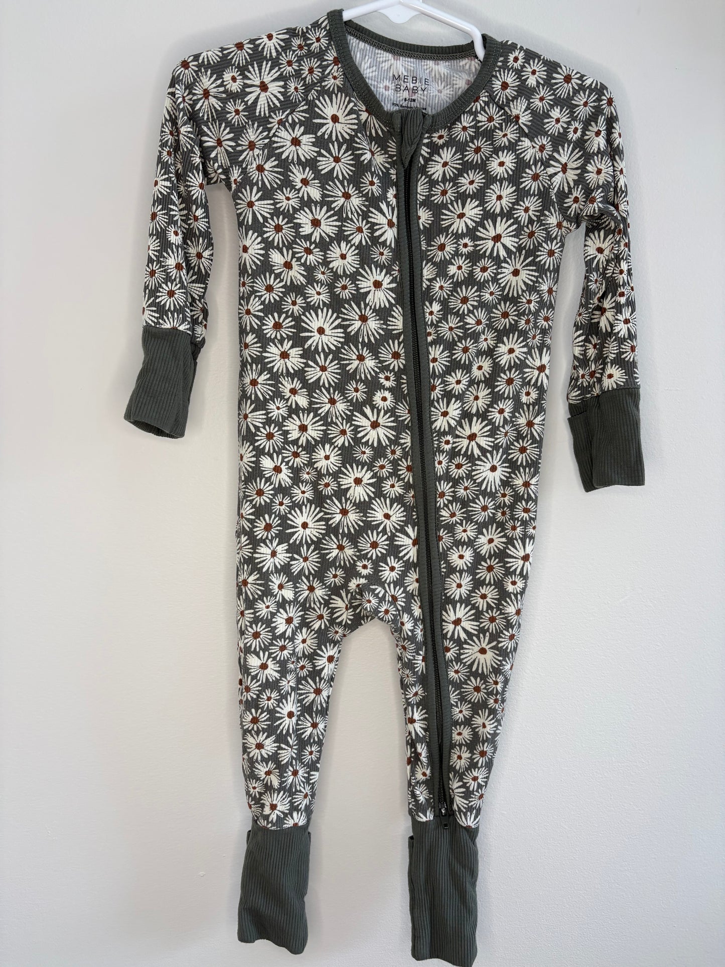 pre-loved :: 6-12M Green Floral Bamboo Sleeper (fits big)