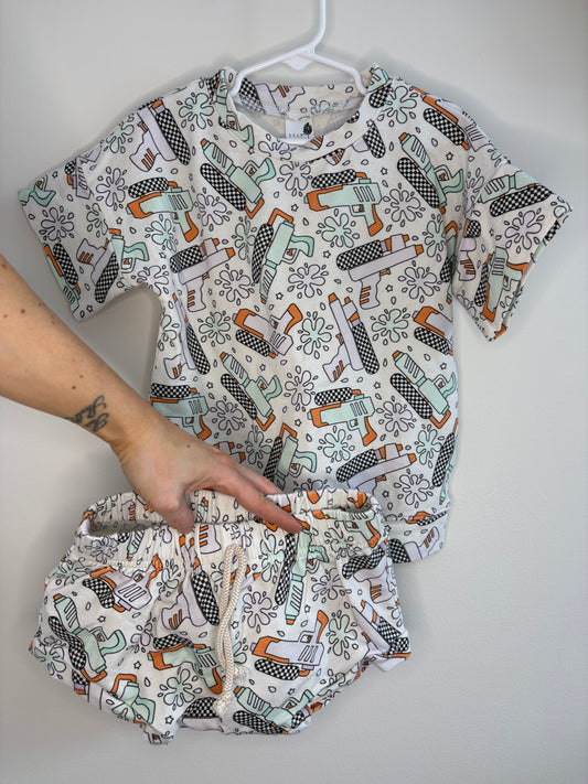 pre-loved :: 5T Water Guns Short & Top Set (like new)