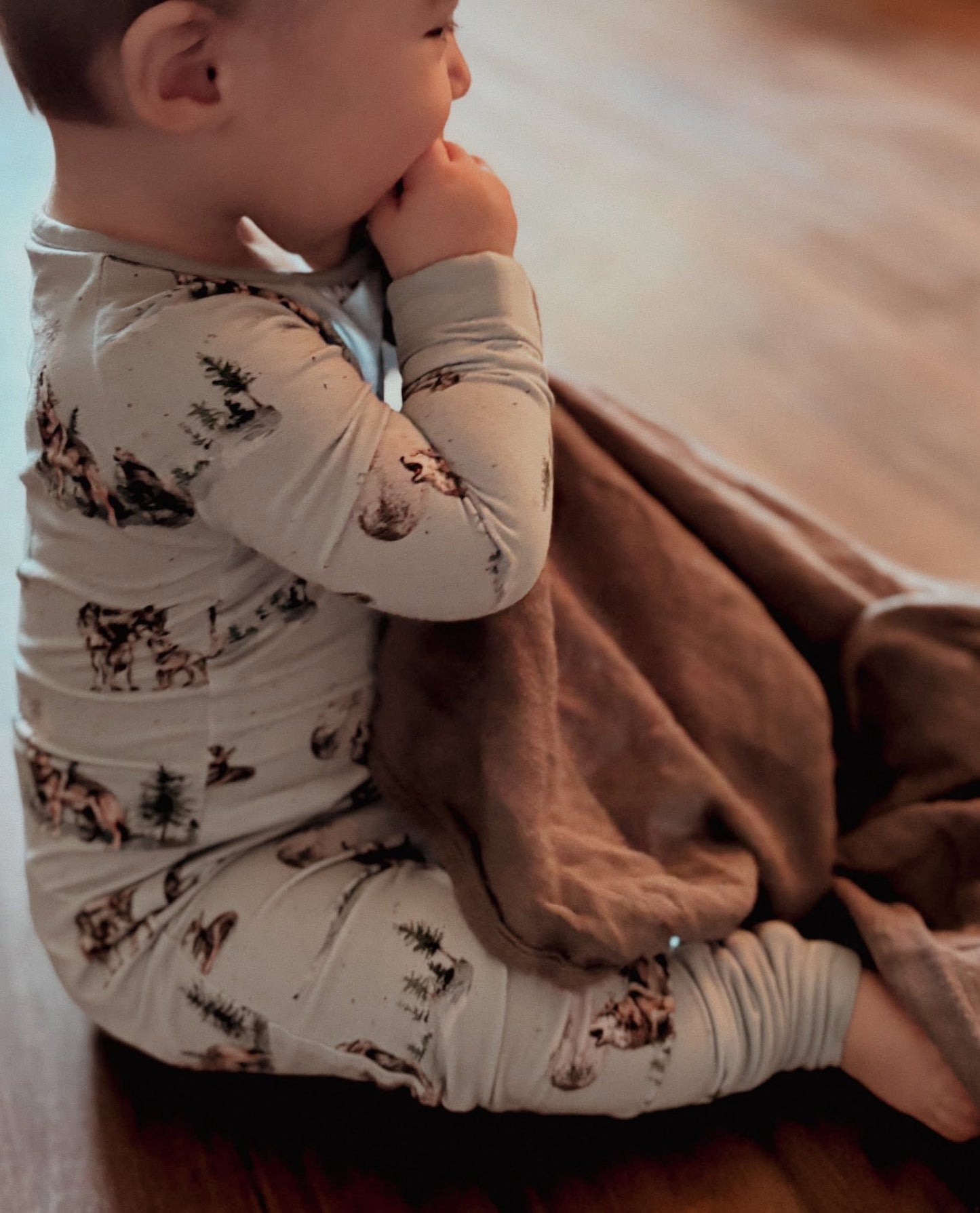 Bamboo Zipper Sleeper - Wolfe Pack