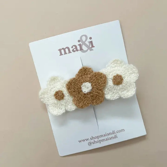 Mai & I - Daisies Clip